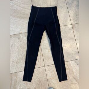 Spanx compression Black Leggings with Seam Detail size medium